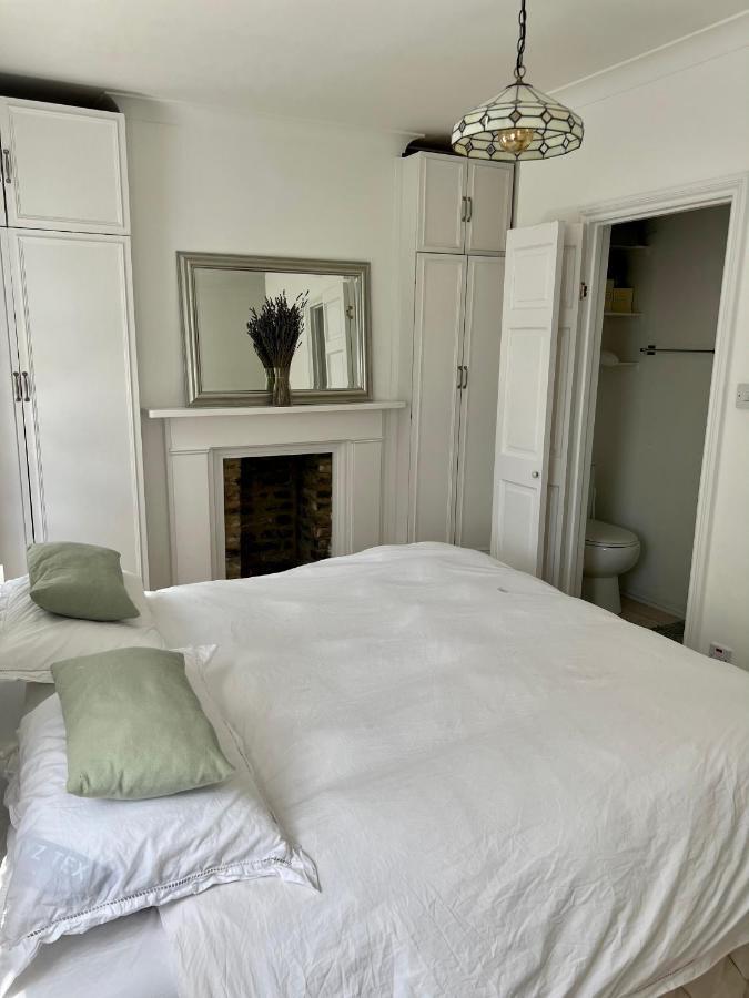 Family With Garden In The Heart Of Hampstead Holiday home *